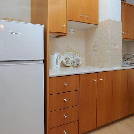 Cozy Holiday Apartment In Larnaca Near Foinikoudes Bagian luar foto