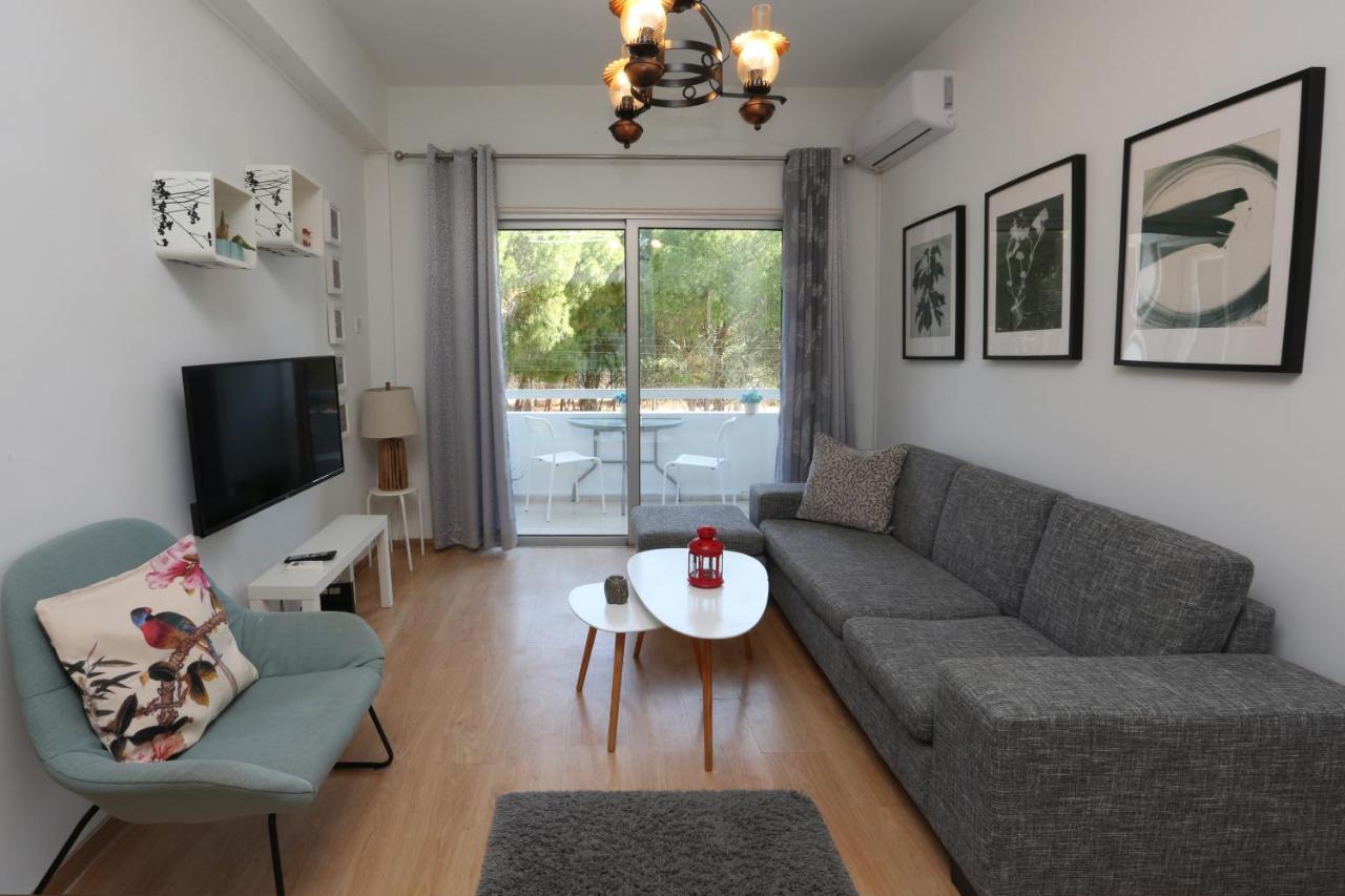 Cozy Holiday Apartment In Larnaca Near Foinikoudes Bagian luar foto