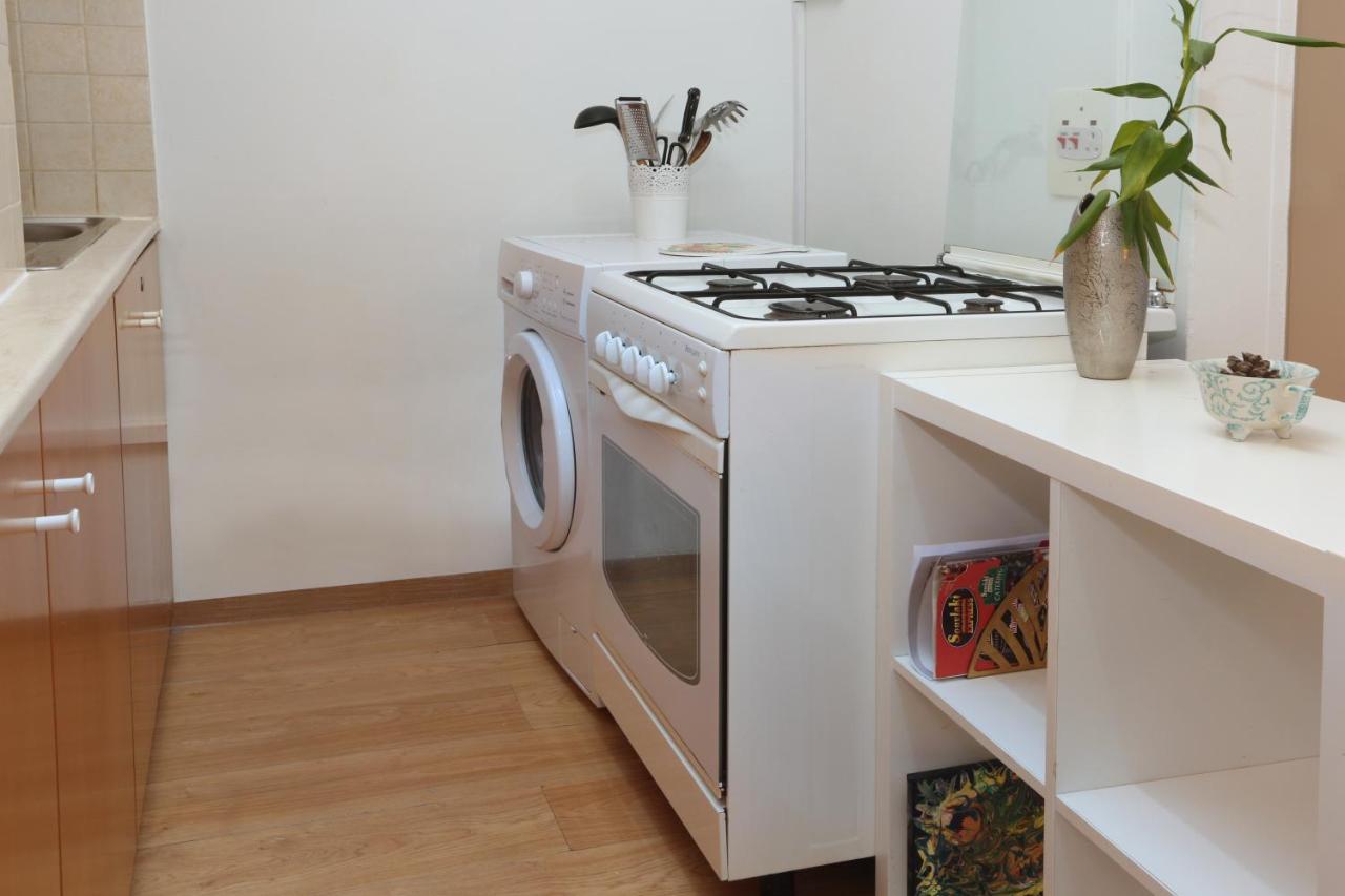 Cozy Holiday Apartment In Larnaca Near Foinikoudes Bagian luar foto